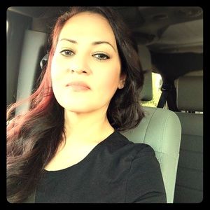 Meet your Posher, Mireya